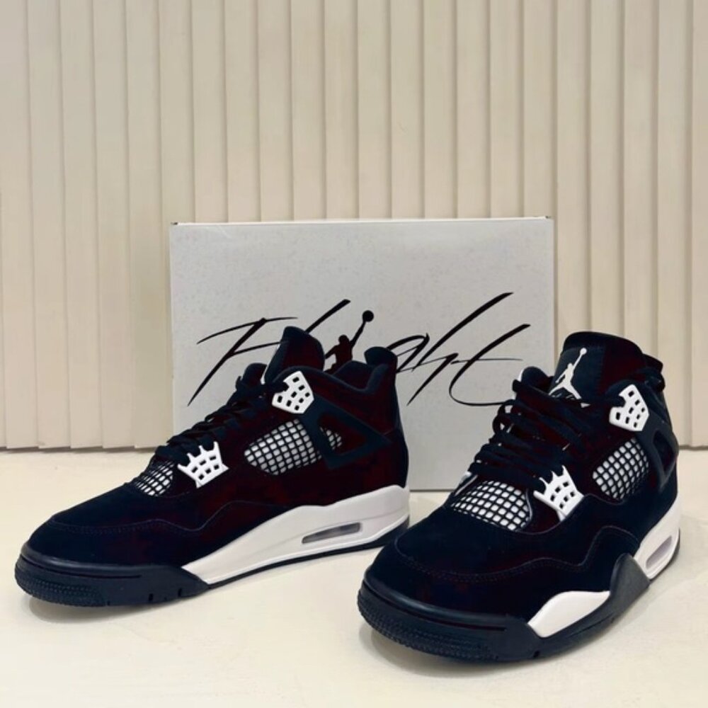 AIR JORDAN 4 RETRO WHITE THUNDER